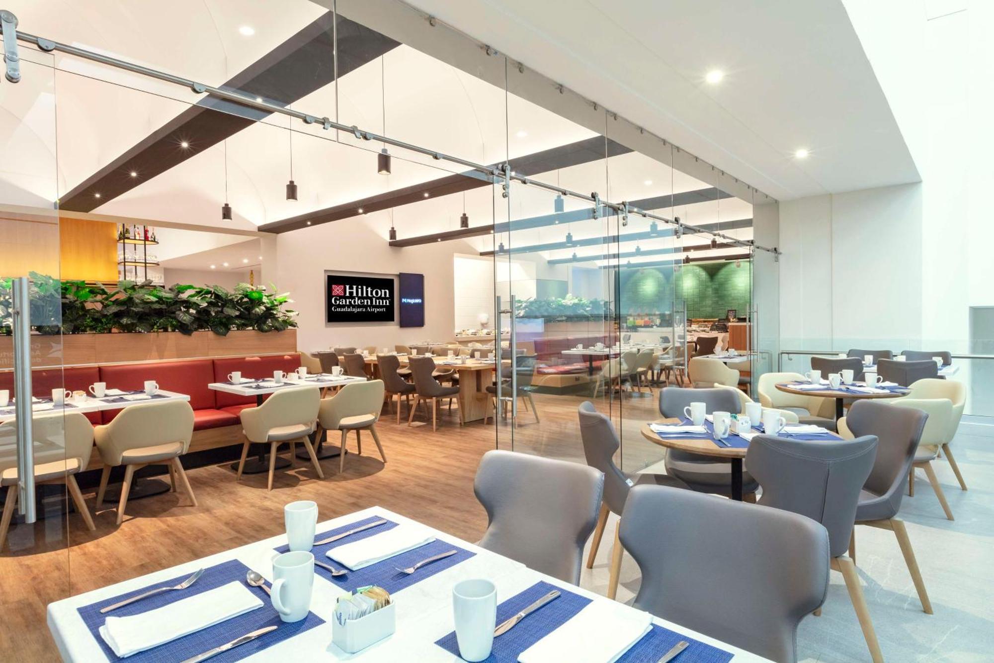 Hilton Garden Inn Guadalajara Airport El Zapote  Exterior photo
